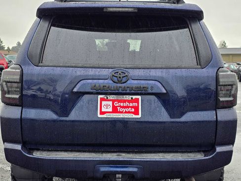 Used 2022 Toyota 4Runner SR5 Premium image 13