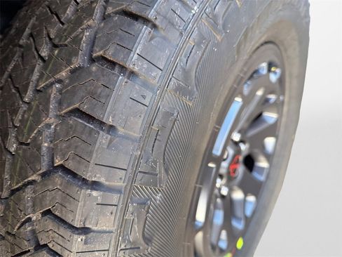 New 2026 Nissan Frontier PRO-4X w/ Pro-4x Convenience Package image 19