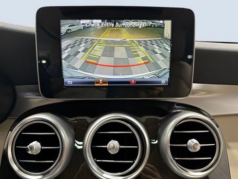 Used 2016 Mercedes-Benz GLC 300 4MATIC image 23