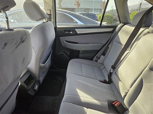 Used 2018 Subaru Outback 2.5i Premium image 8