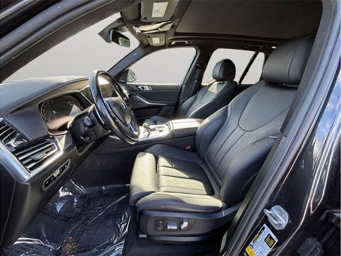 Used 2021 BMW X5 xDrive40i w/ Premium Package image 2