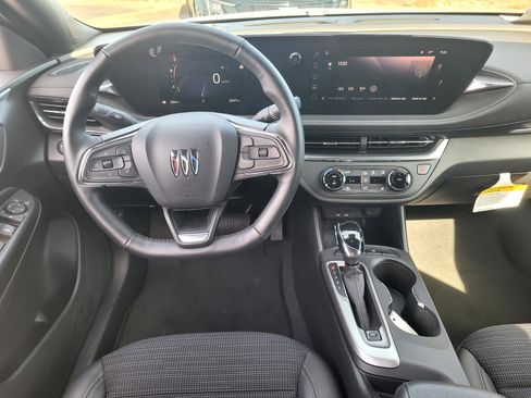 Used 2025 Buick Envista Sport Touring w/ Convenience I Package FWD image 12
