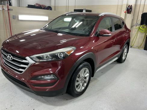 Used 2017 Hyundai Tucson SE Plus image 2