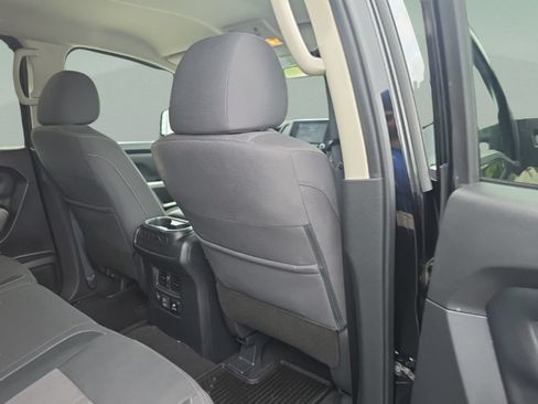 Used 2024 Nissan Titan SV w/ SV Convenience Package AWD/4WD image 23