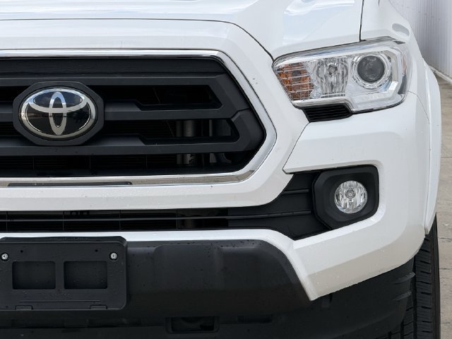 Used 2022 Toyota Tacoma SR5 RWD image 9