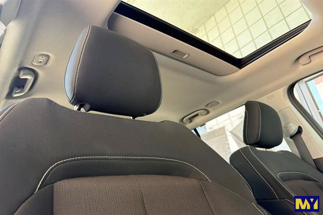 Used 2024 Jeep Grand Cherokee Laredo X RWD image 20
