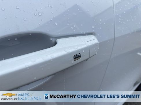 New 2026 Chevrolet Traverse Z71 w/ Enhanced Driving Package AWD/4WD image 12