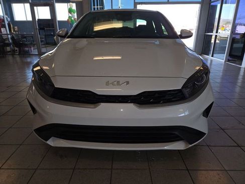 Used 2023 Kia Forte LXS image 3