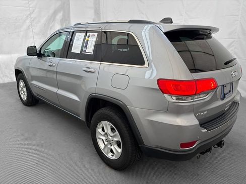 Used 2017 Jeep Grand Cherokee Laredo w/ Quick Order Package 23E AWD/4WD image 4