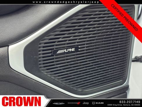 Certified 2024 Jeep Wagoneer L Series II w/ Flexible Seating Group image 28