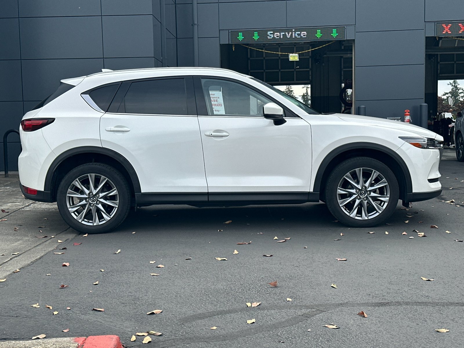 Used 2021 MAZDA CX-5 Grand Touring AWD/4WD image 2