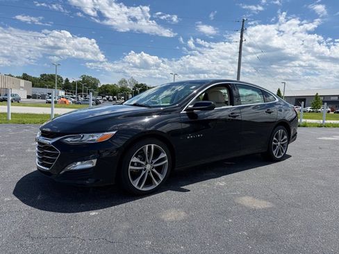 Used 2024 Chevrolet Malibu LT FWD image 3