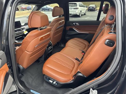 New 2026 BMW X7 M60i image 25