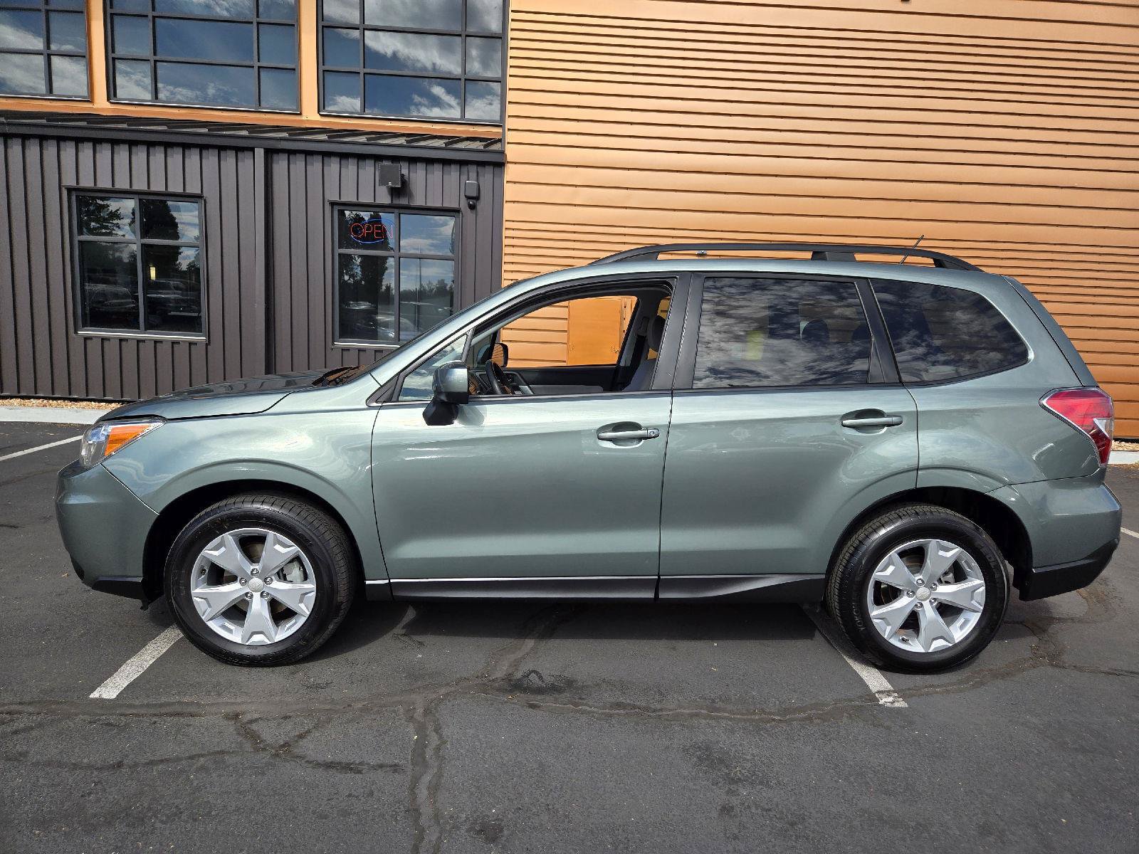 Used 2015 Subaru Forester 2.5i Premium w/ Popular Package #2 AWD/4WD image 2