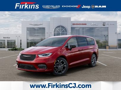 New 2026 Chrysler Pacifica Select