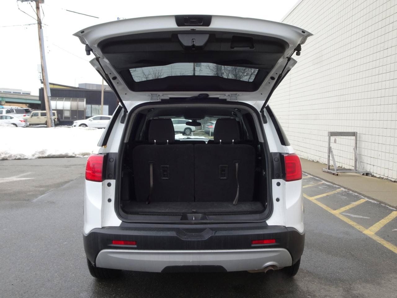 Used 2019 GMC Acadia SLE AWD/4WD image 8