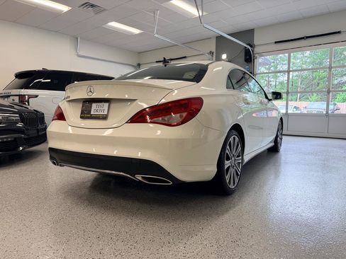 Used 2018 Mercedes-Benz CLA 250 image 9