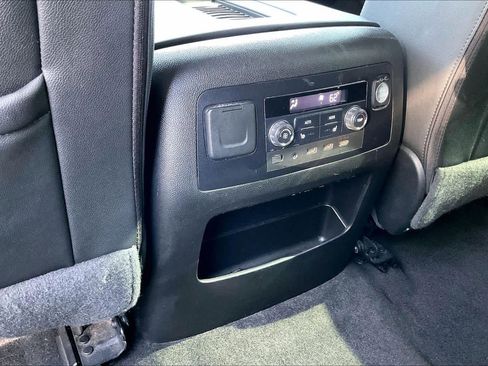 Used 2017 Chevrolet Suburban Premier image 33