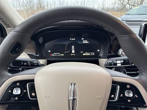 Used 2022 Lincoln Corsair Reserve w/ Equipment Group 201A image 11