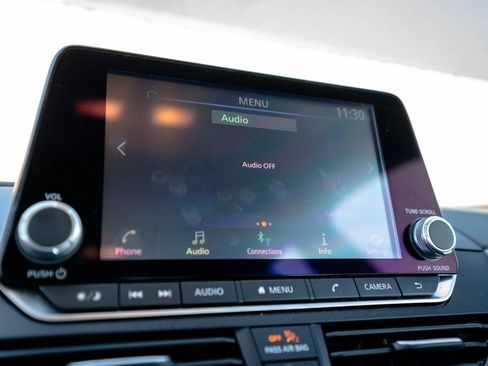 Used 2024 Nissan Altima 2.5 SV image 25