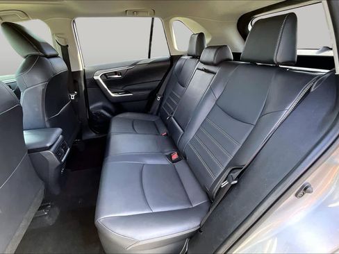 Used 2023 Toyota RAV4 XLE Premium AWD/4WD image 18