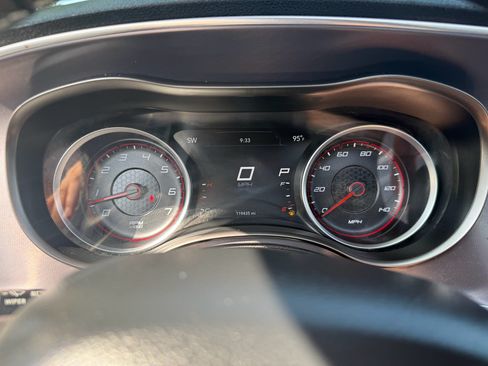 Used 2019 Dodge Charger SXT w/ Leather Interior Group RWD image 31