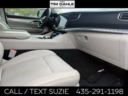 Used 2023 Jeep Grand Wagoneer L 4WD w/ Flexible Seating Group image 15