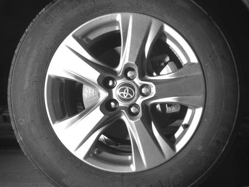 Used 2025 Toyota RAV4 LE image 9