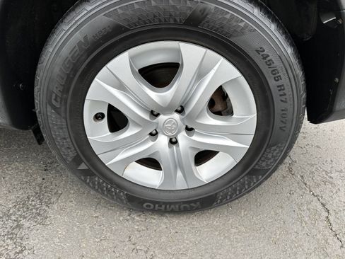 Used 2013 Toyota RAV4 LE image 32