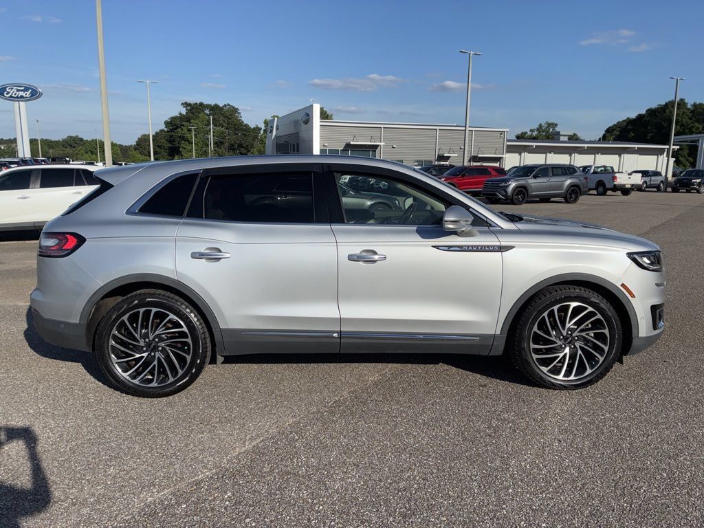 Used 2019 Lincoln Nautilus Reserve FWD image 6