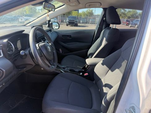 Used 2022 Toyota Corolla LE FWD image 13