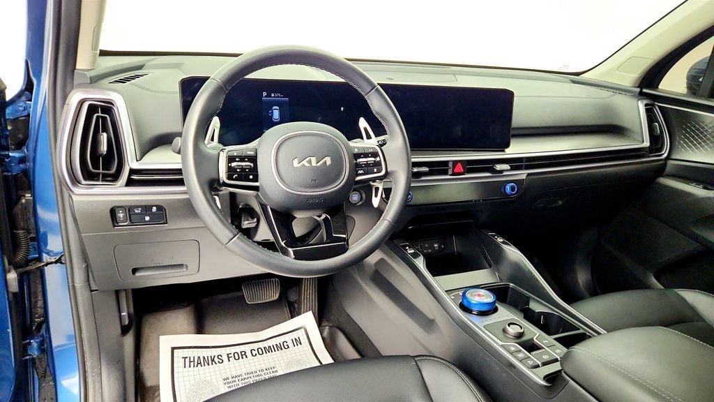 Used 2025 Kia Sorento EX AWD/4WD image 31