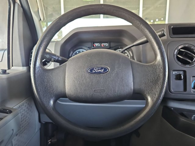 Used 2014 Ford E-250 and Econoline 250 w/ Power Group RWD image 11