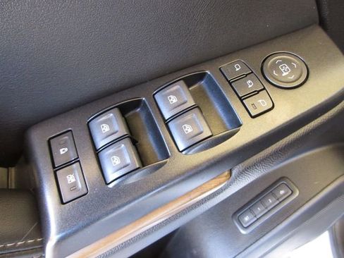 Used 2020 GMC Yukon XL Denali w/ Open Road Package image 10