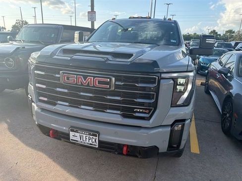 Used 2024 GMC Sierra 2500 AT4 w/ AT4 Premium Plus Package AWD/4WD image 7