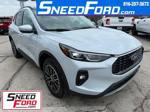 Used 2026 Ford Escape SE w/ PHEV Premium Package FWD image 1