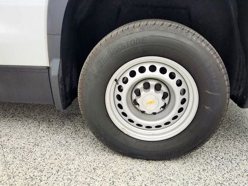 Used 2024 Chevrolet Silverado EV W/T AWD/4WD image 9