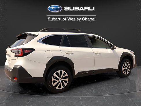 Certified 2025 Subaru Outback Premium AWD/4WD image 9