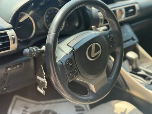 Used 2014 Lexus IS 250 RWD image 11