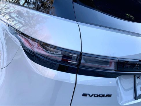 Used 2026 Land Rover Range Rover Evoque Dynamic SE image 27