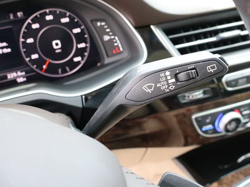 Used 2019 Audi Q7 3.0T Prestige w/ Prestige Package AWD/4WD image 40
