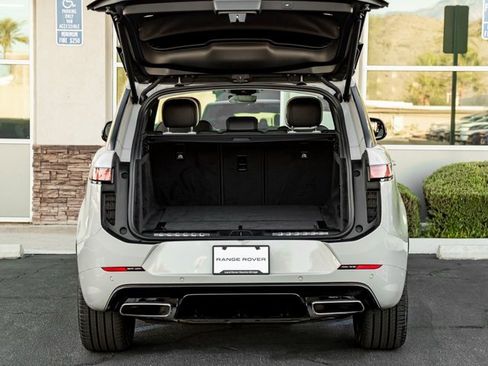 Used 2024 Land Rover Range Rover Sport Dynamic SE image 22