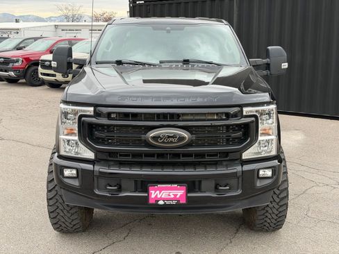Used 2022 Ford F350 XLT w/ Black Appearance Package image 3