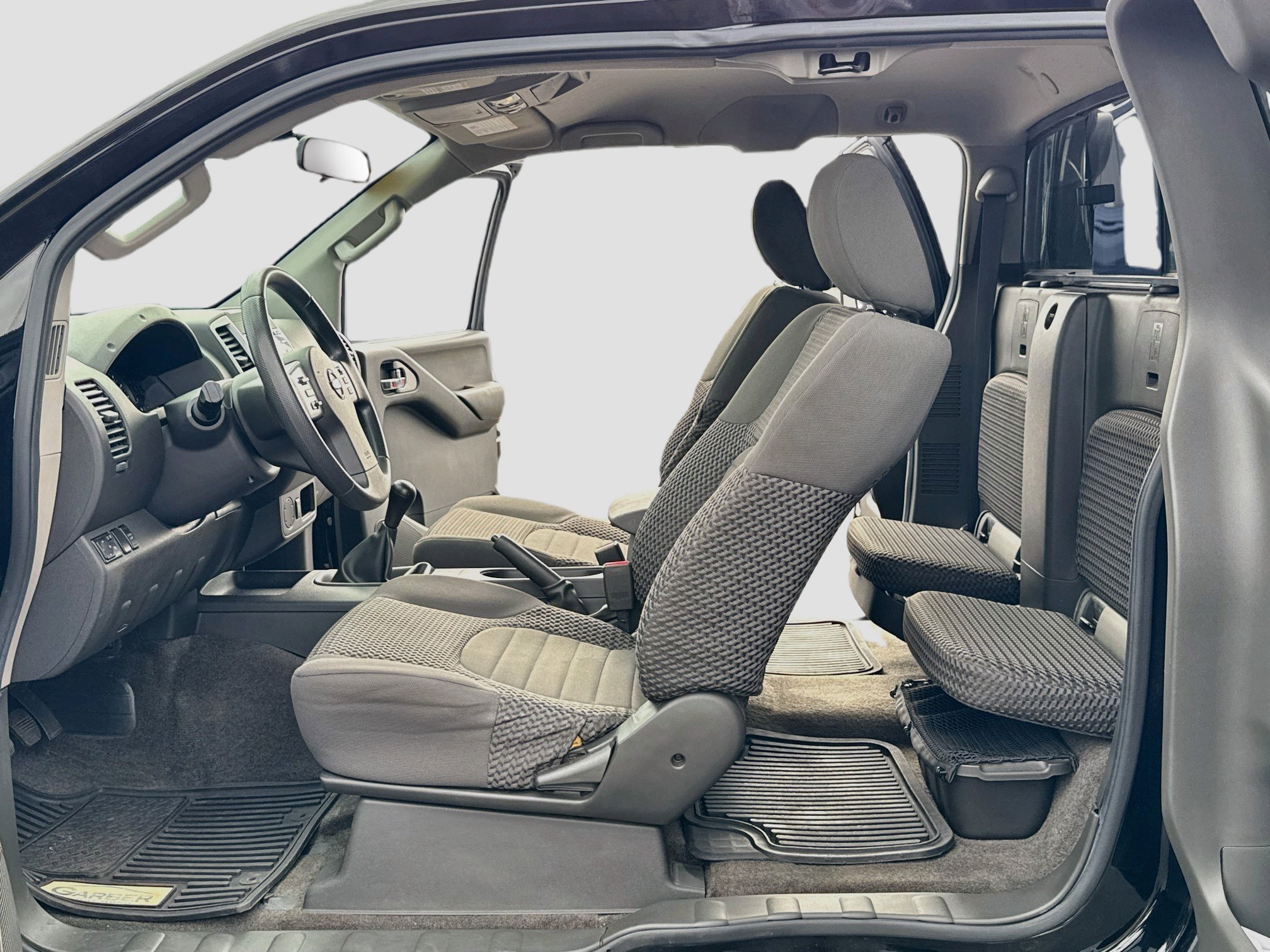 Used 2014 Nissan Frontier SV RWD image 20