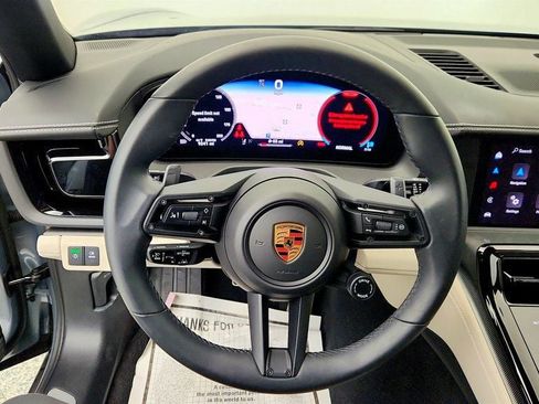 Used 2024 Porsche Panamera image 14