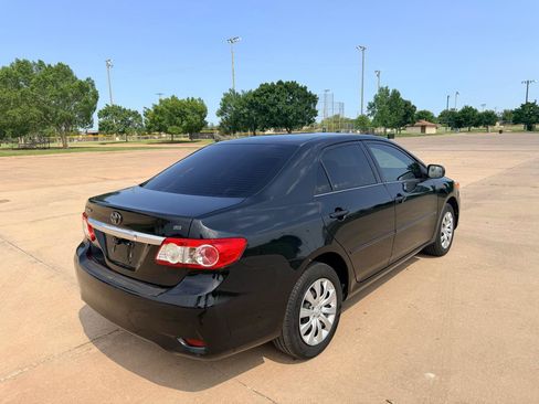 Used 2013 Toyota Corolla LE FWD image 26
