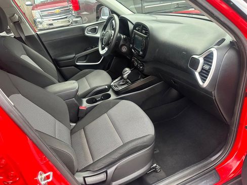 Used 2021 Kia Soul LX image 14