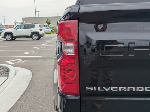 Used 2025 Chevrolet Silverado 1500 LT AWD/4WD image 45