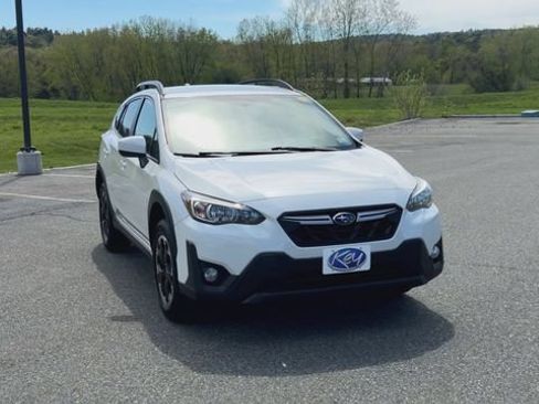 Used 2021 Subaru Crosstrek 2.0i Premium AWD/4WD image 3