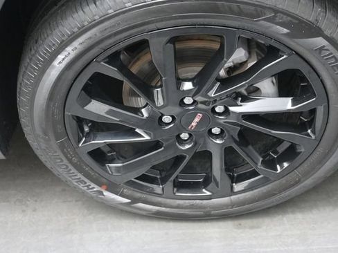 Used 2023 GMC Terrain SLE w/ Driver Convenience Package FWD image 29